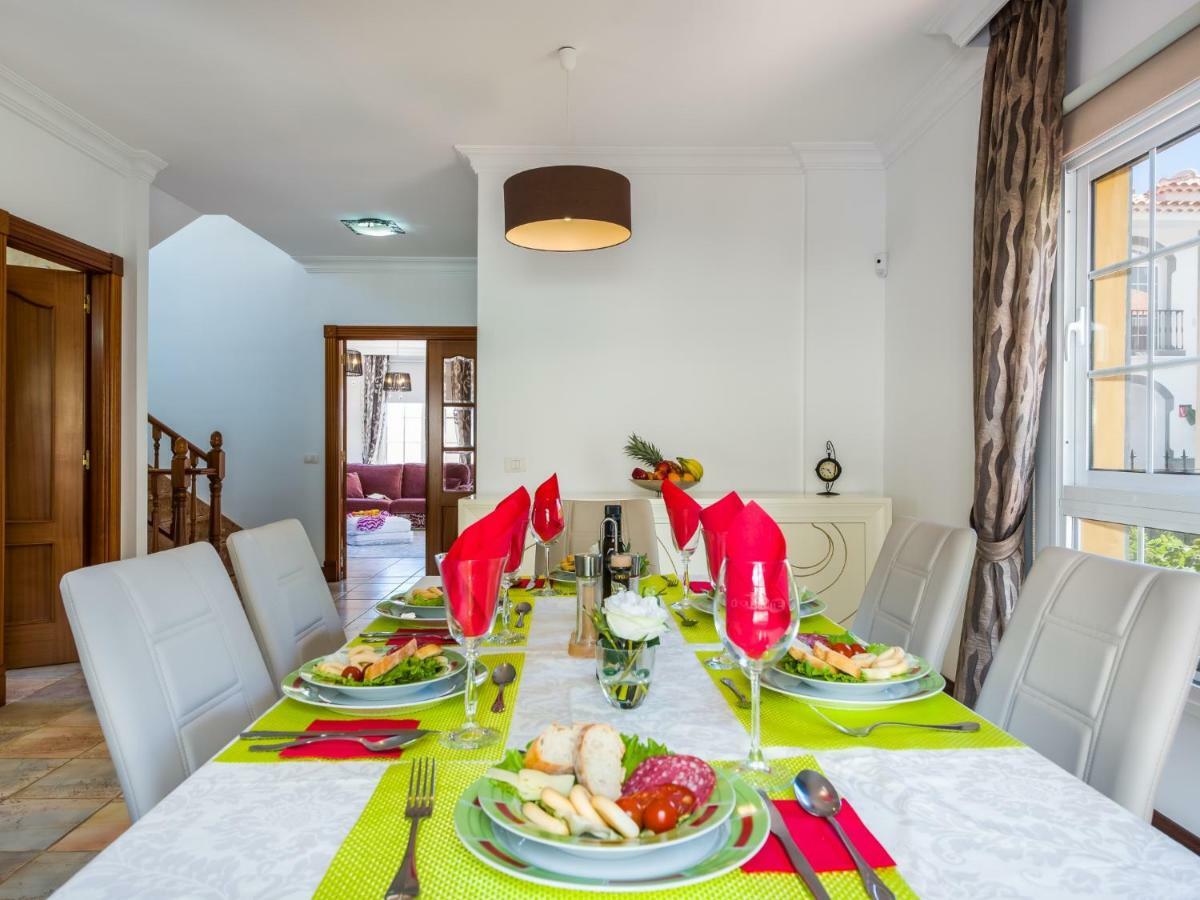 אדחה Amazing Villa Viktoria! Pool Big Garden מראה חיצוני תמונה